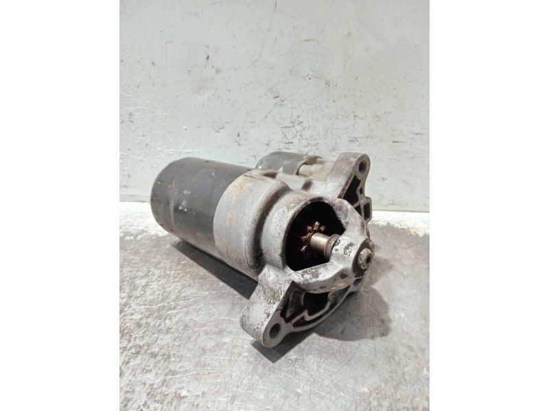 Recambio de motor arranque para peugeot 205 berlina 1.1 referencia OEM IAM 0001112007  