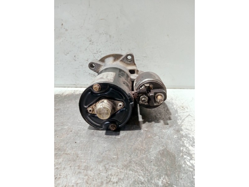 Recambio de motor arranque para peugeot 205 berlina 1.1 referencia OEM IAM 0001112007  