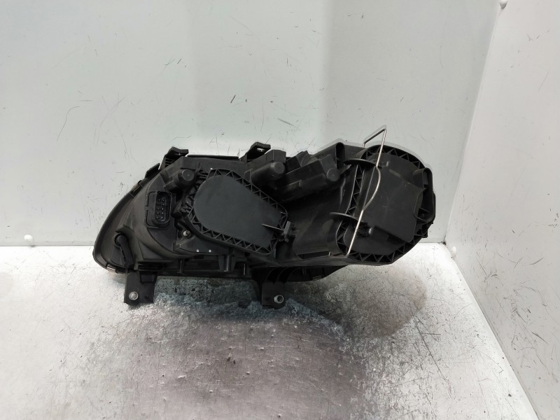 Recambio de faro derecho para volkswagen touran (1t1) referencia OEM IAM 084411172R   Recambio de faro derecho para volkswagen touran (1t1) referencia OEM IAM 084411172R