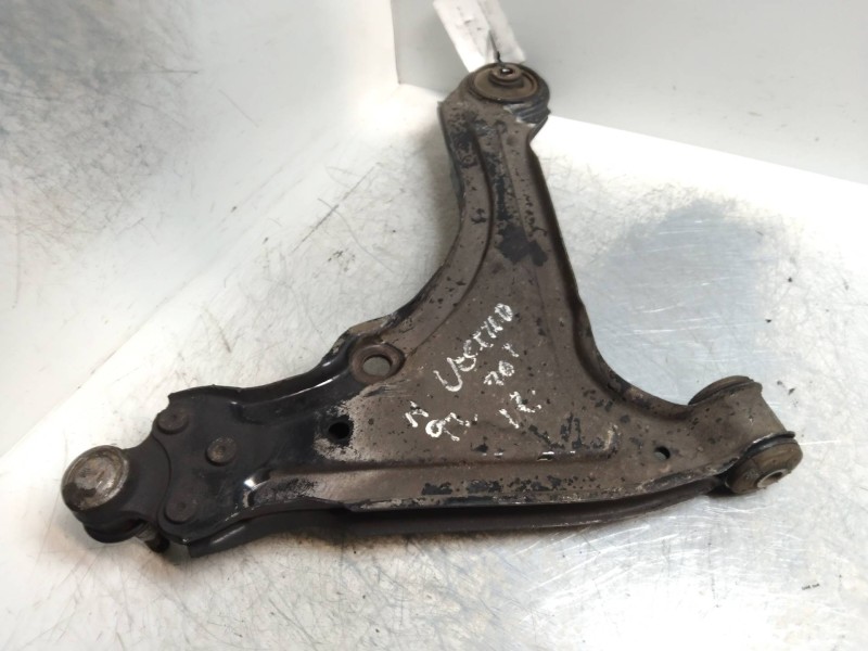 Recambio de brazo suspension inferior delantero izquierdo para opel vectra a 2.0 referencia OEM IAM   