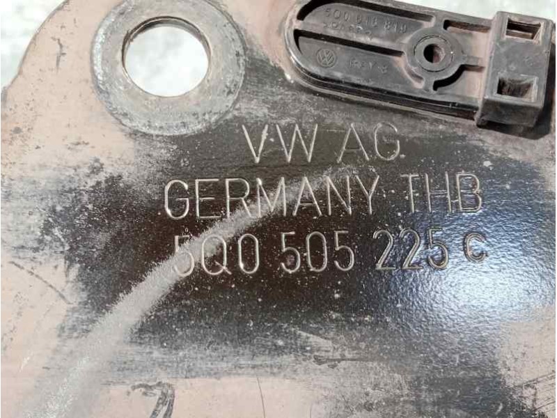 Recambio de brazo suspension superior trasero izquierdo para seat leon sc (5f5) referencia OEM IAM 5Q0505225C  