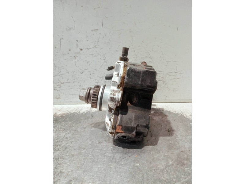Recambio de bomba inyeccion para mercedes clase b (w245) referencia OEM IAM A6400700701 0445010120 BOSCH