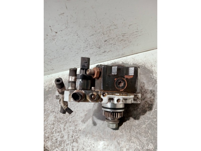 Recambio de bomba inyeccion para mercedes clase b (w245) referencia OEM IAM A6400700701 0445010120 BOSCH