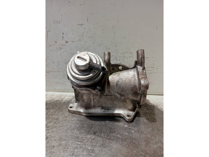 Recambio de valvula egr para mercedes clase b (w245) referencia OEM IAM A6401401660 70030628001 