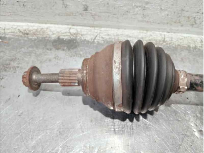 Recambio de transmision delantera izquierda para seat leon sc (5f5) referencia OEM IAM 5Q0407271G  