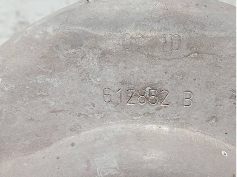 Recambio de amortiguador delantero derecho para peugeot 308 referencia OEM IAM 612852B  