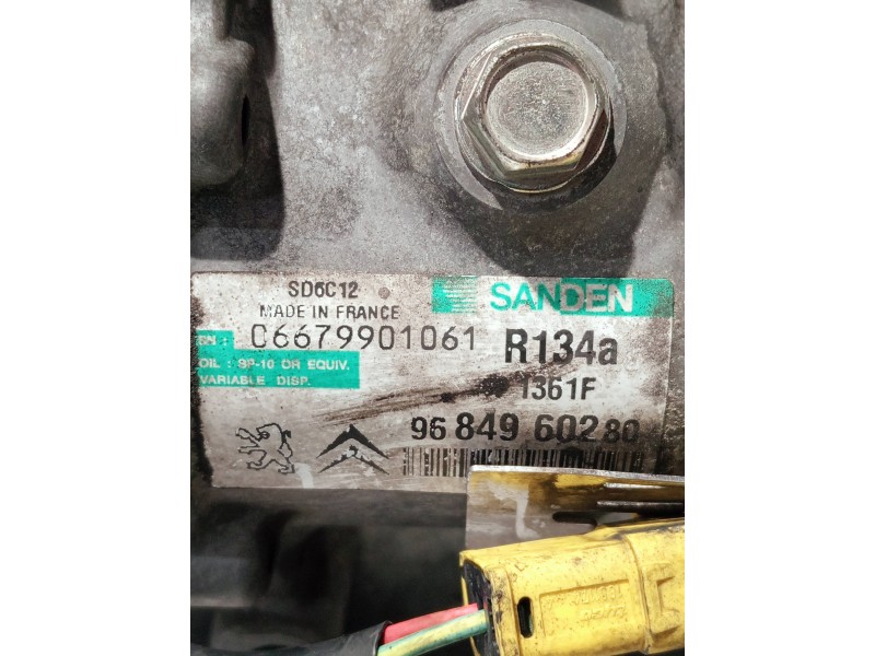Recambio de compresor aire acondicionado para peugeot 308 referencia OEM IAM 9684960280  