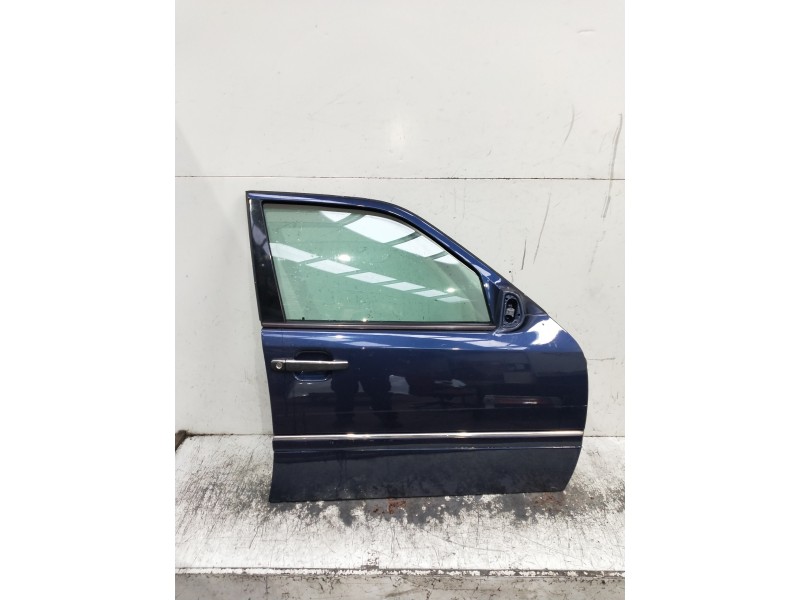 Recambio de puerta delantera derecha para mercedes clase c (w202) berlina referencia OEM IAM   4P
