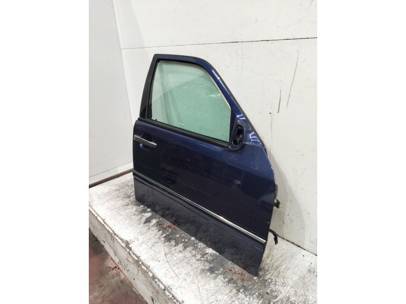 Recambio de puerta delantera derecha para mercedes clase c (w202) berlina referencia OEM IAM   4P