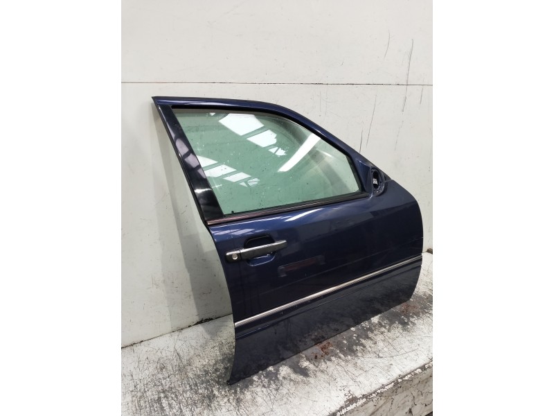 Recambio de puerta delantera derecha para mercedes clase c (w202) berlina referencia OEM IAM   4P
