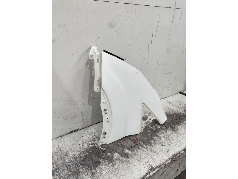 Recambio de aleta delantera izquierda para ford transit custom kombi referencia OEM IAM   