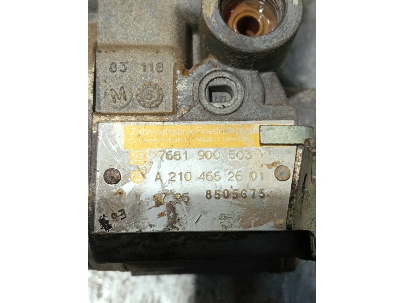 Recambio de bomba direccion para mercedes clase c (w202) berlina referencia OEM IAM A2104662601 7681900503 