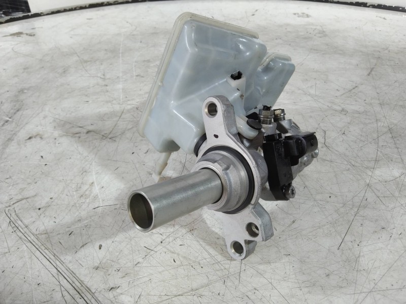 Recambio de bomba freno para volkswagen golf vii lim. advance bluemotion referencia OEM IAM 5Q1611301B  