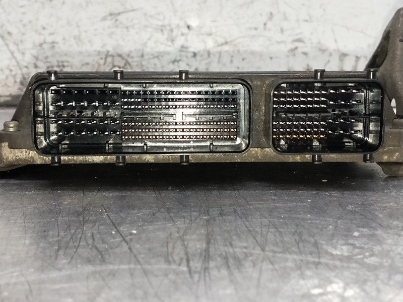 Recambio de centralita motor uce para toyota auris active referencia OEM IAM 8966102S31 MB2759002630 