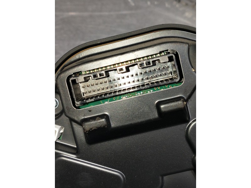 Recambio de cuadro instrumentos para toyota auris active referencia OEM IAM 838000ZC80C  