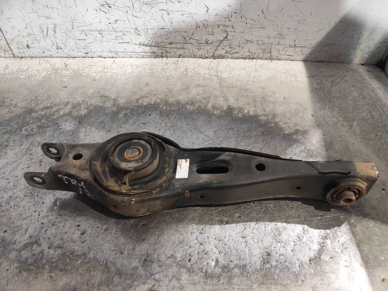 Recambio de brazo suspension inferior trasero izquierdo para hyundai santa fe (dm) tecno 4wd referencia OEM IAM 552102P000  