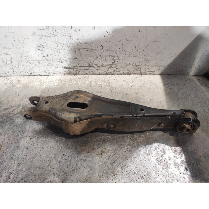 Recambio de brazo suspension inferior trasero izquierdo para hyundai santa fe (dm) tecno 4wd referencia OEM IAM 552102P000  