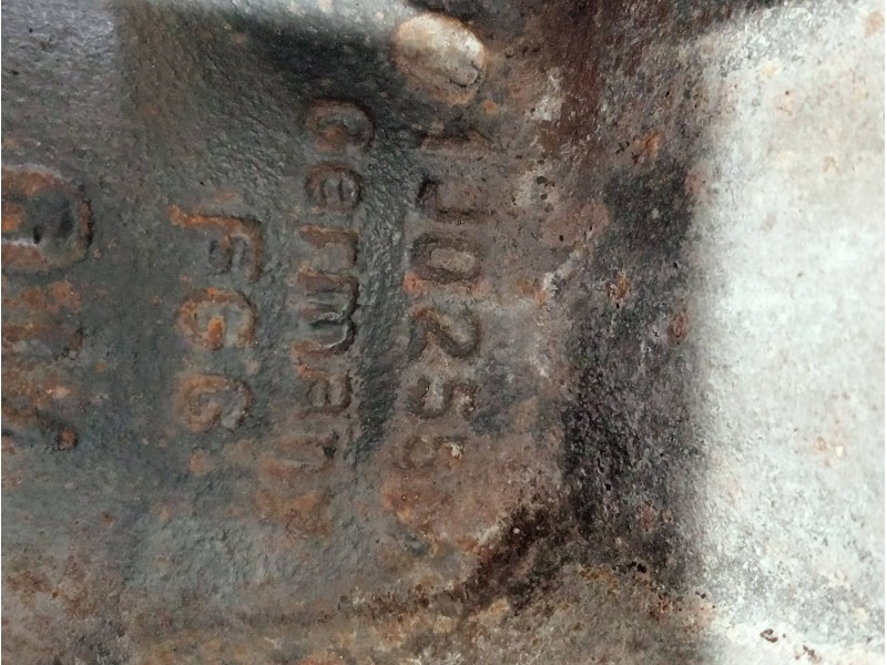 Recambio de mangueta delantera izquierda para volkswagen new beetle (9c1/1c1) referencia OEM IAM 1J0255M  