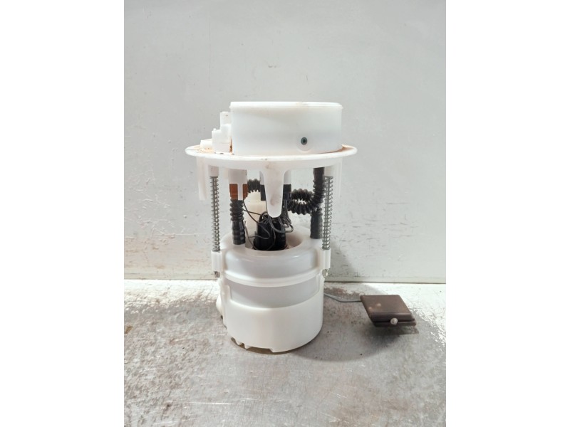 Recambio de bomba combustible para opel corsa f referencia OEM IAM 985112718000 100137883AD 