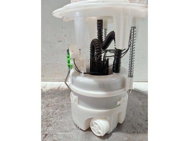 Recambio de bomba combustible para opel corsa f referencia OEM IAM 985112718000 100137883AD 