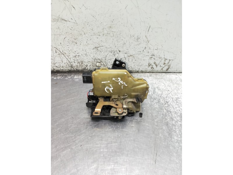 Recambio de motor cierre centralizado delantero izquierdo para volkswagen new beetle (9c1/1c1) referencia OEM IAM   3P
