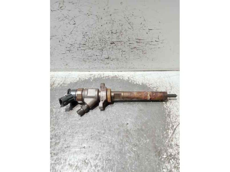 Recambio de inyector para citroen c3 picasso referencia OEM IAM 0445110311 BOSCH 