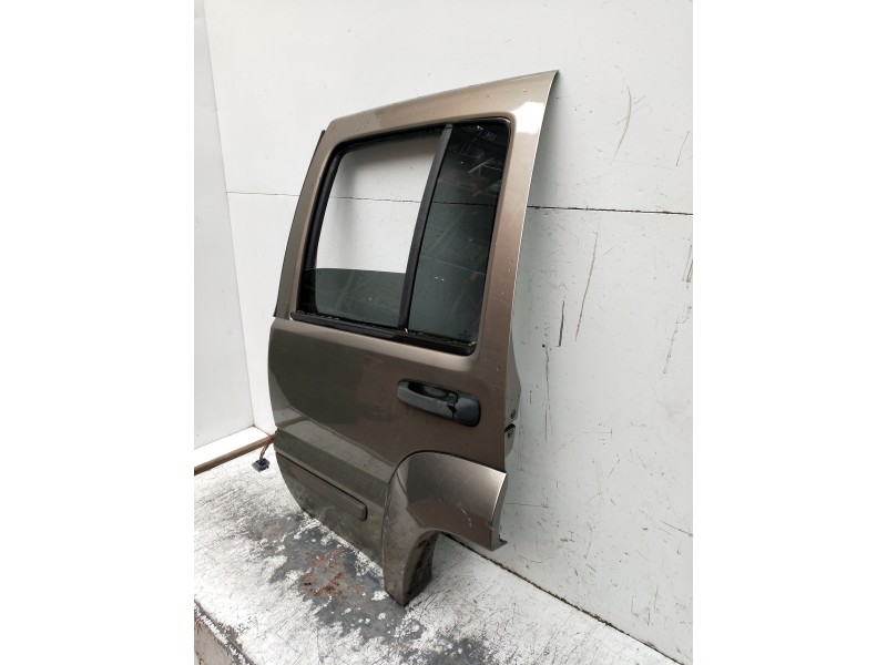 Recambio de puerta trasera izquierda para jeep cherokee (kj) referencia OEM IAM   5P