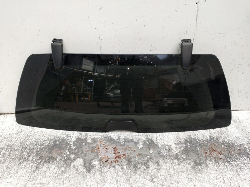 Recambio de porton trasero para jeep cherokee (kj) referencia OEM IAM  CRISTAL SUPERIOR 5P