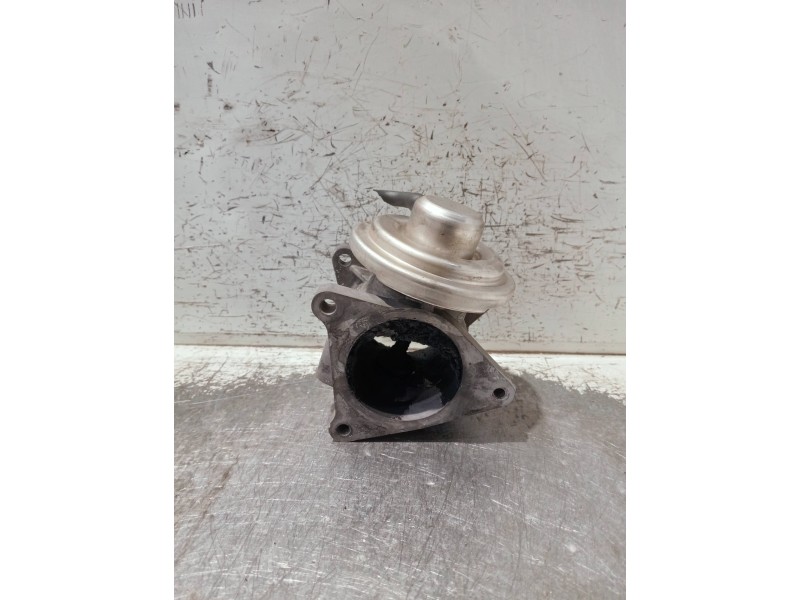 Recambio de valvula egr para volkswagen passat berlina (3c2) referencia OEM IAM 038129637D 038131501AN 