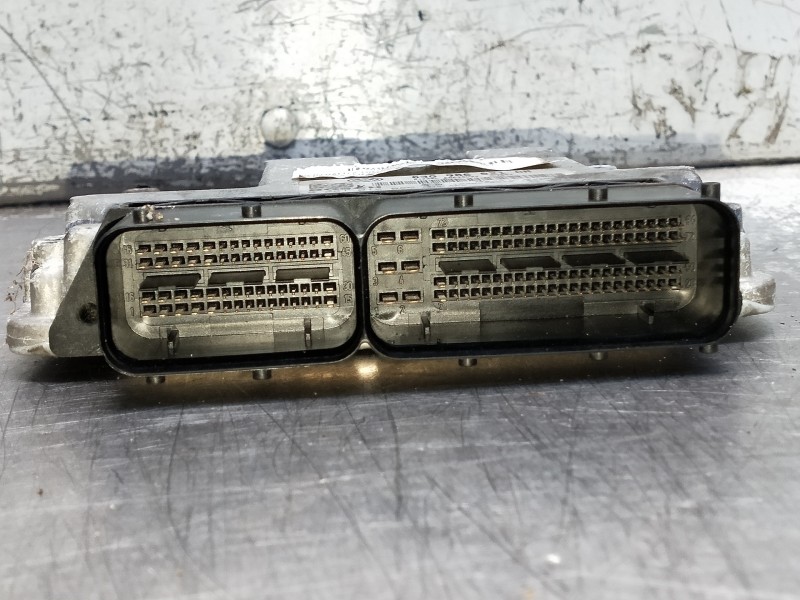 Recambio de centralita motor uce para volkswagen passat berlina (3c2) referencia OEM IAM 0281012085 03G906021AN 