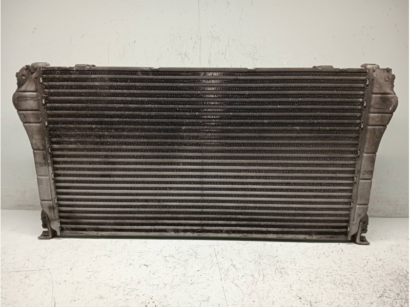 Recambio de intercooler para toyota auris active referencia OEM IAM JD1271003521  
