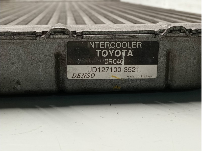 Recambio de intercooler para toyota auris active referencia OEM IAM JD1271003521  