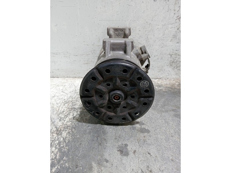 Recambio de compresor aire acondicionado para toyota auris active referencia OEM IAM 4472601258  