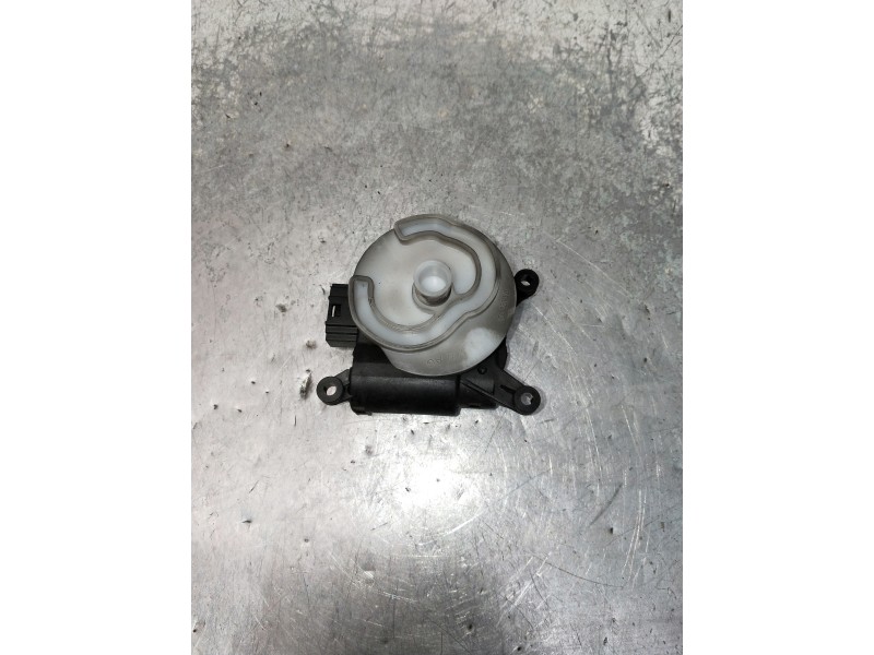 Recambio de motor apertura trampillas climatizador para volkswagen caddy furgón/kombi maxi kombi bmt referencia OEM IAM 5Q090751