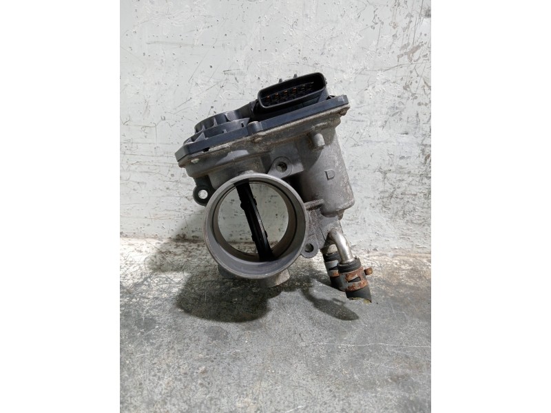 Recambio de caja mariposa para toyota auris active referencia OEM IAM 261000R020  