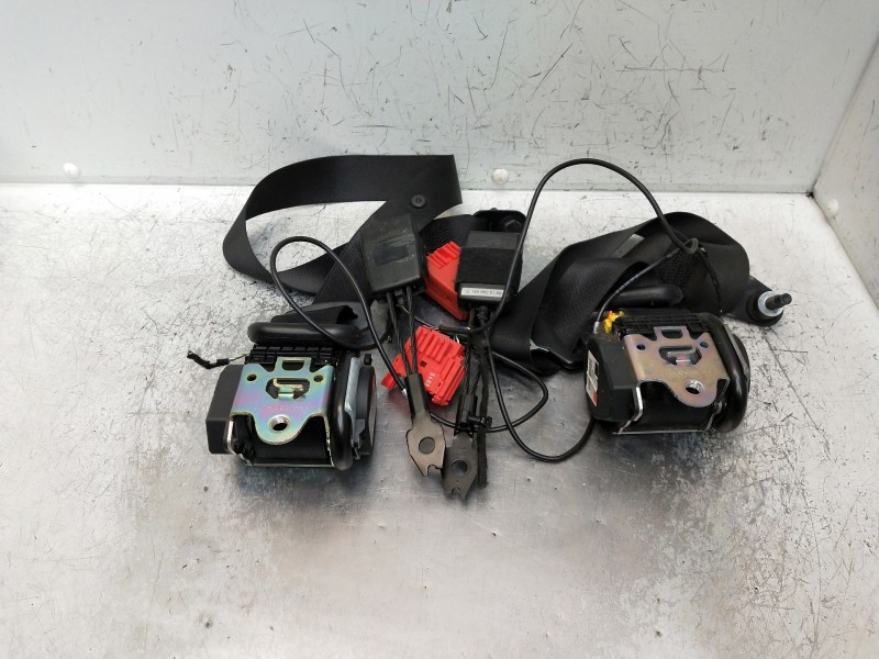 Recambio de juego cinturones delantero para mercedes clase b (w245) referencia OEM IAM   5P