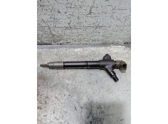 Recambio de inyector para toyota auris active referencia OEM IAM 2367026070  DENSO
