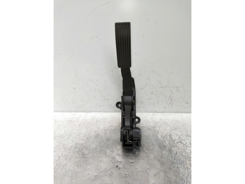 Recambio de potenciometro pedal para mercedes clase b (w245) referencia OEM IAM A1693000104  