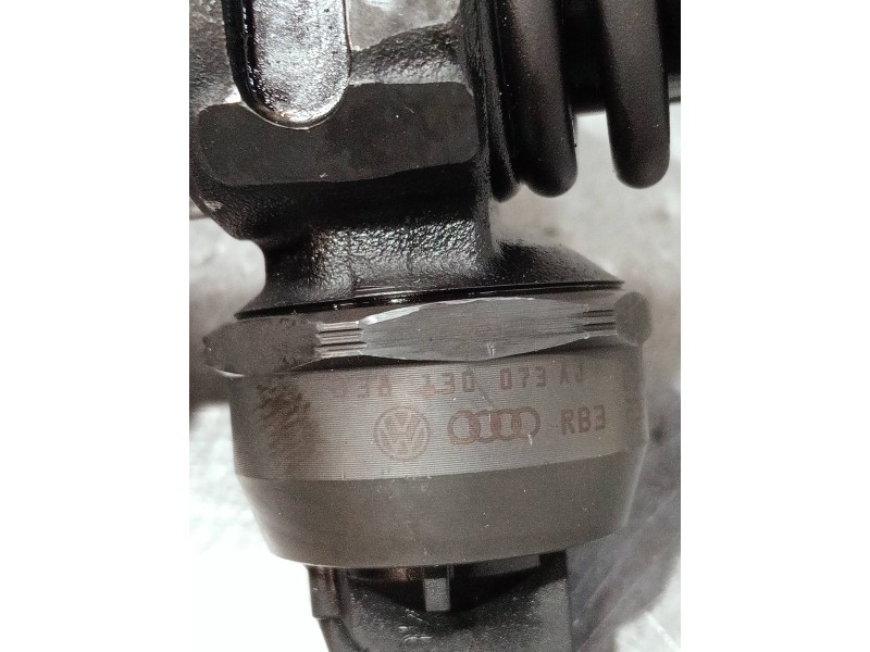 Recambio de inyector para volkswagen golf iv berlina (1j1) referencia OEM IAM 038130073AJ 0414720037 BOSCH
