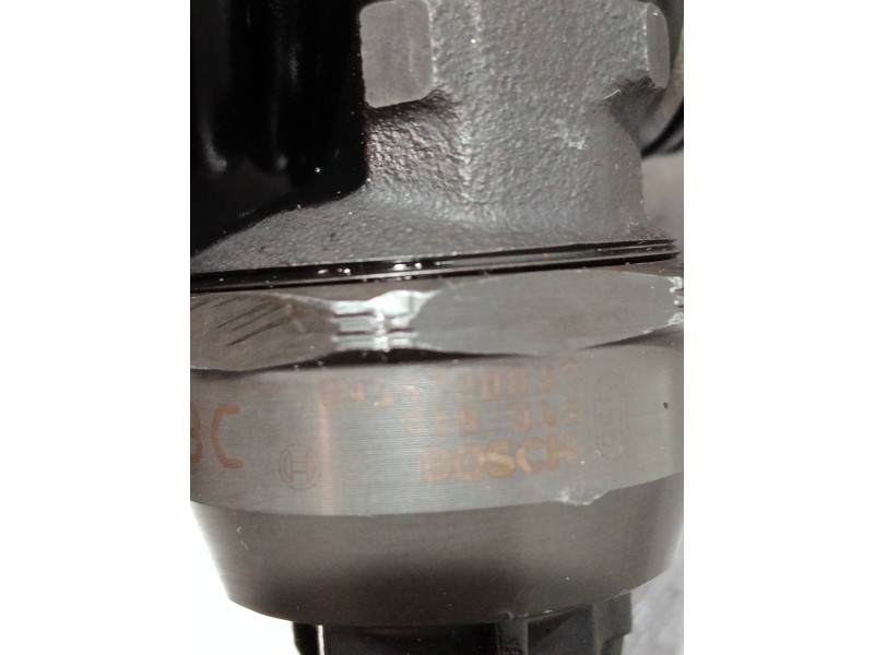 Recambio de inyector para volkswagen golf iv berlina (1j1) referencia OEM IAM 038130073AJ 0414720037 BOSCH