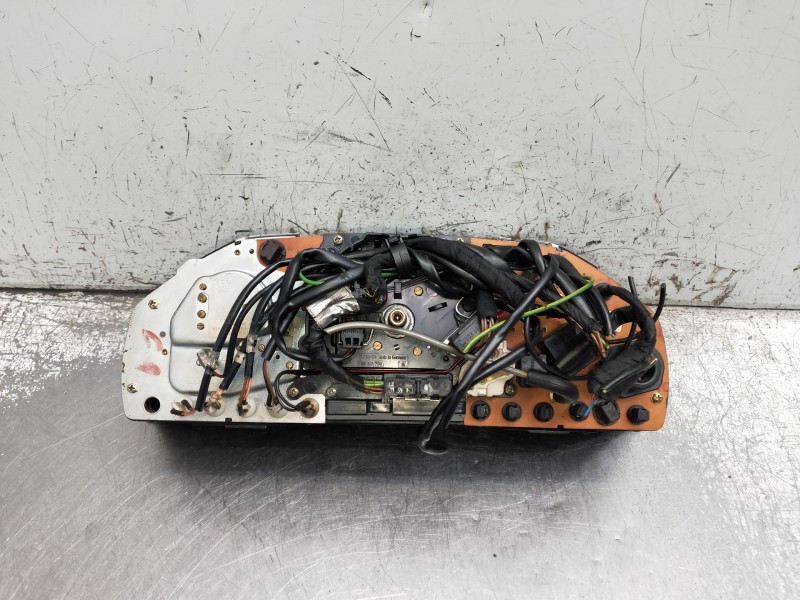 Recambio de cuadro instrumentos para mercedes clase e (w124) coupe/cabrio referencia OEM IAM 1245433823 110008316544 