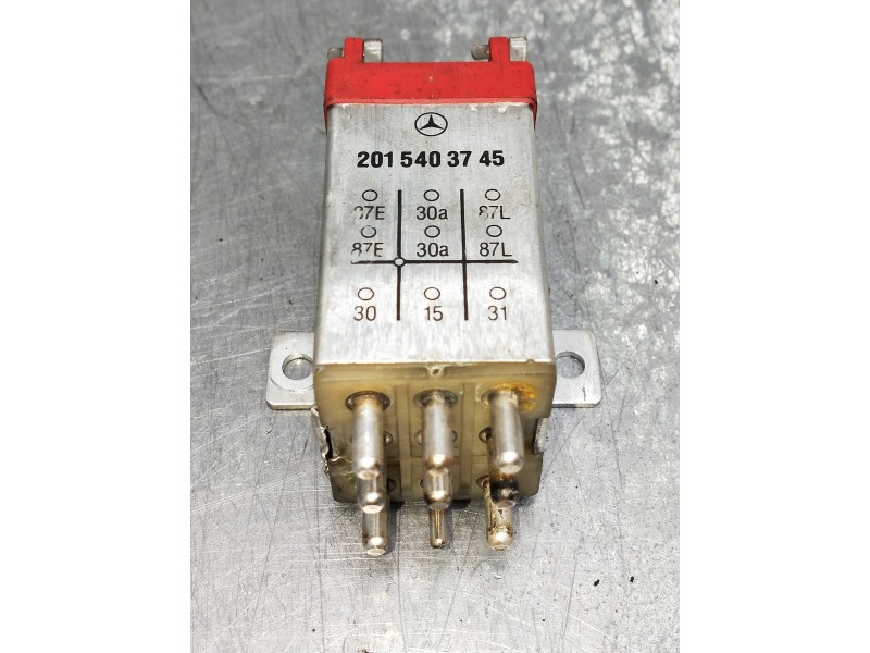 Recambio de caja reles / fusibles para mercedes clase e (w124) coupe/cabrio referencia OEM IAM 2015403745  