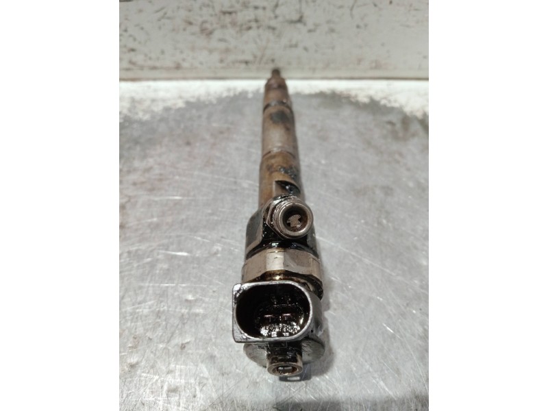 Recambio de inyector para mercedes clase b (w245) referencia OEM IAM A6480700787 BOSCH 