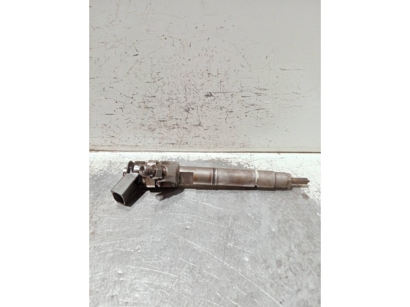 Recambio de inyector para mercedes clase b (w245) referencia OEM IAM A6480700787 BOSCH 