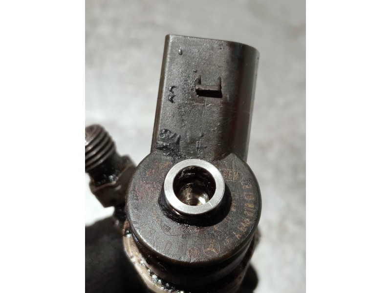 Recambio de inyector para mercedes clase b (w245) referencia OEM IAM A6480700787 BOSCH 