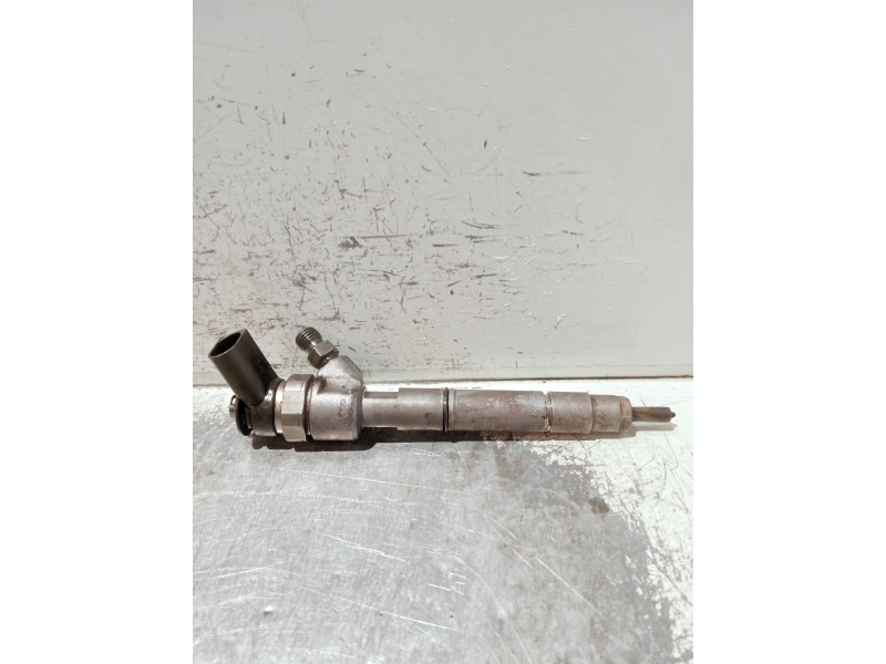 Recambio de inyector para mercedes clase b (w245) referencia OEM IAM A6480700787 BOSCH 