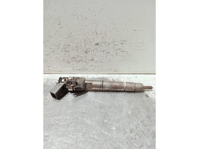 Recambio de inyector para mercedes clase b (w245) referencia OEM IAM A6480700787 BOSCH 