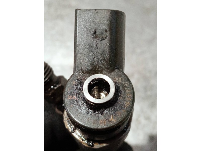 Recambio de inyector para mercedes clase b (w245) referencia OEM IAM A6480700787 BOSCH 