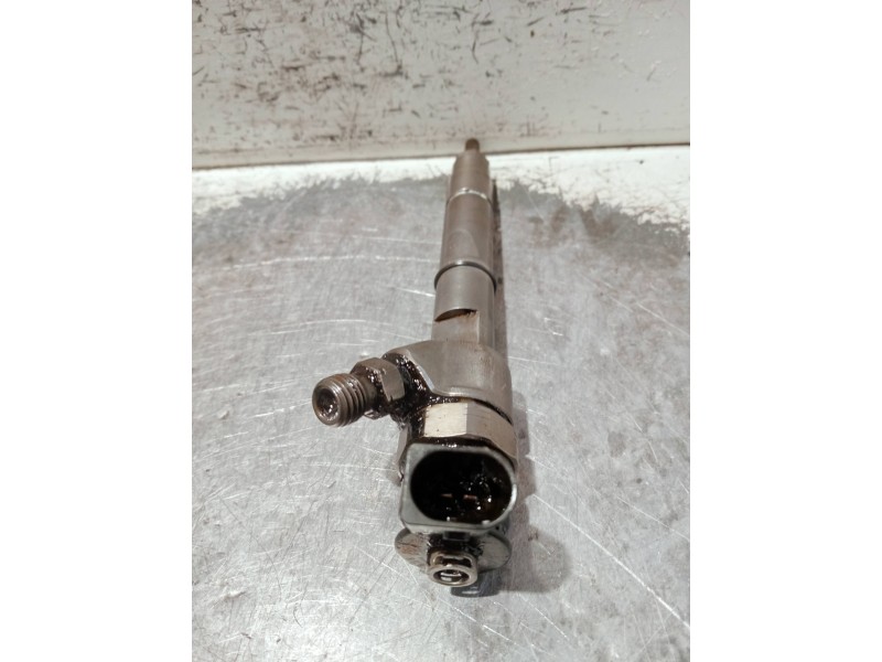 Recambio de inyector para mercedes clase b (w245) referencia OEM IAM A6480700787 BOSCH 