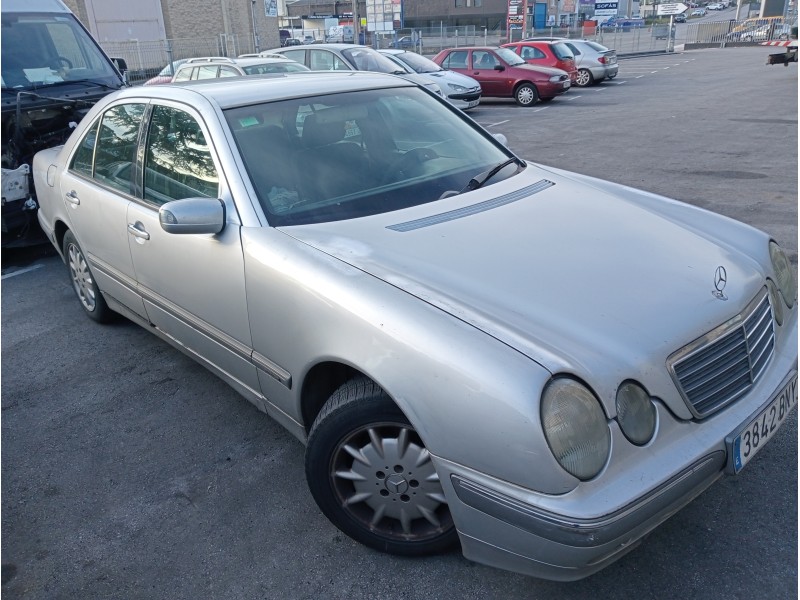 mercedes clase e (w210) berlina diesel del año 2001